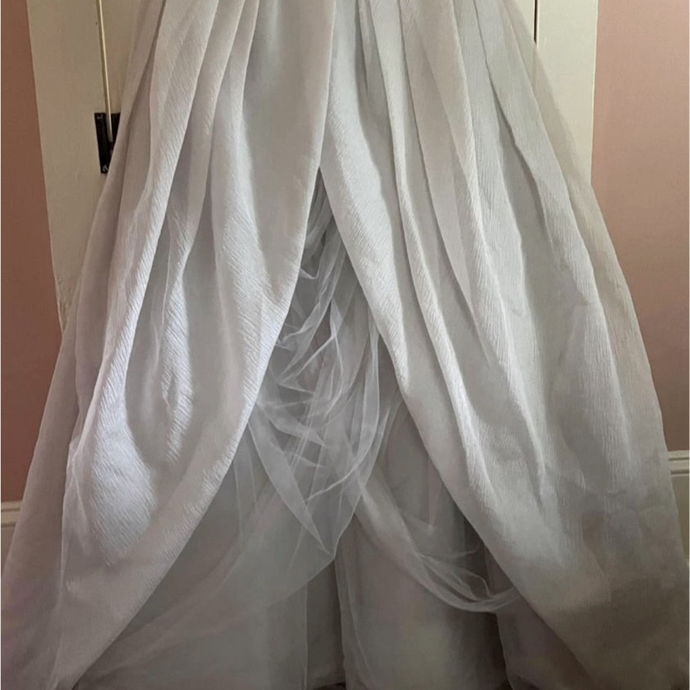 Vera Wang White Collection - organza wedding dress in Sterling 10